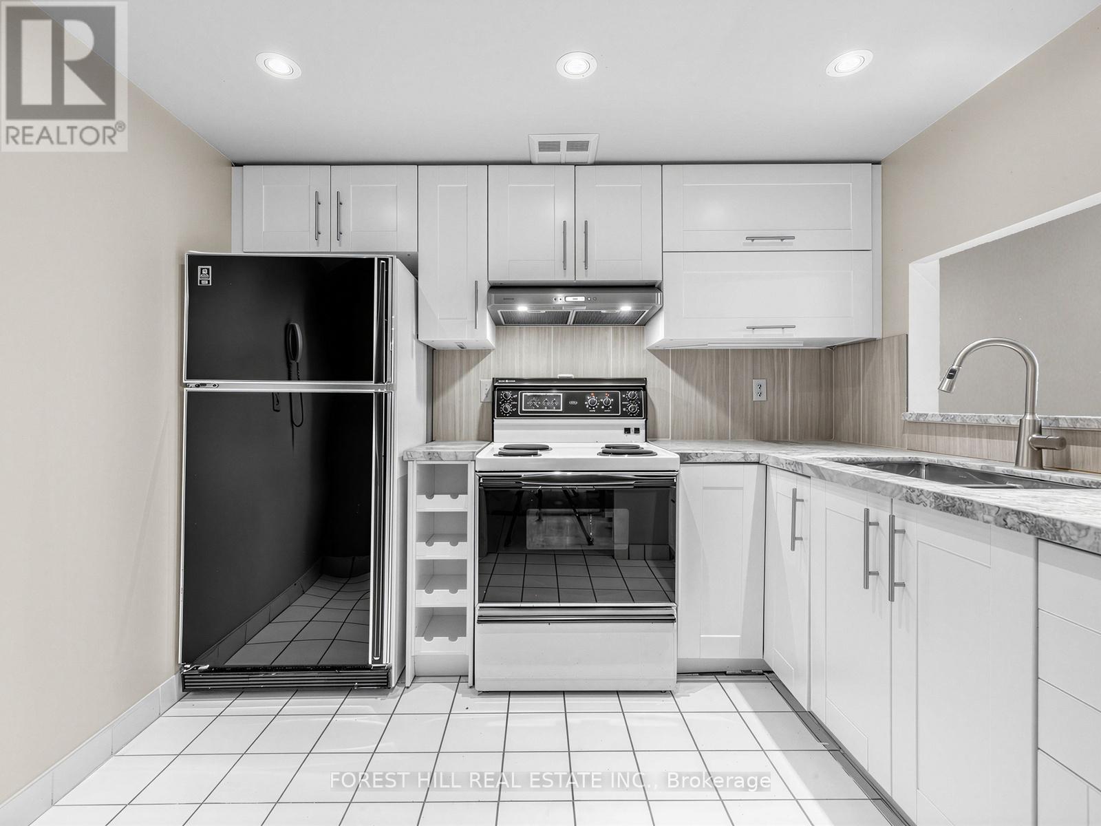 PH404 - 5785 YONGE STREET Toronto (Newtonbrook East), ON M2M 4J2