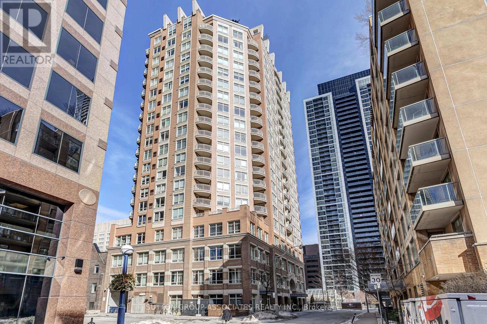 1704 - 100 HAYDEN STREET, Toronto, Ontario