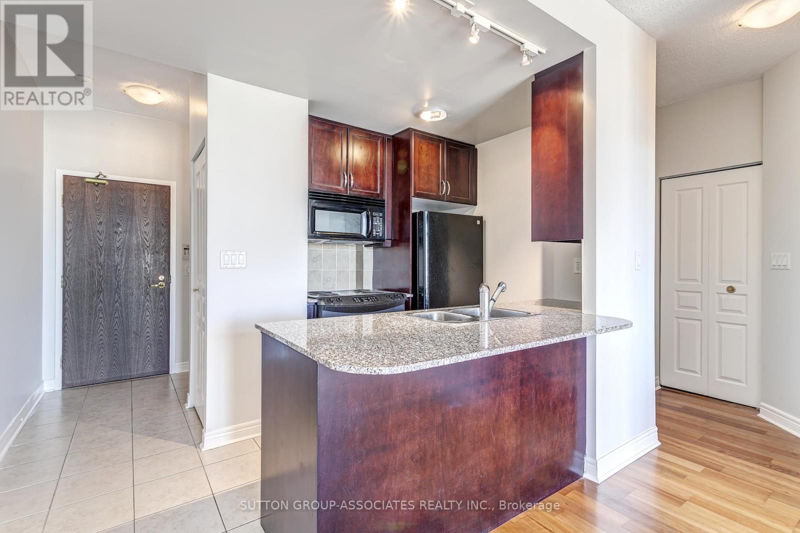 1704 - 100 Hayden Street, Toronto, Ontario  M4Y 3C7 - Photo 10 - C12913238