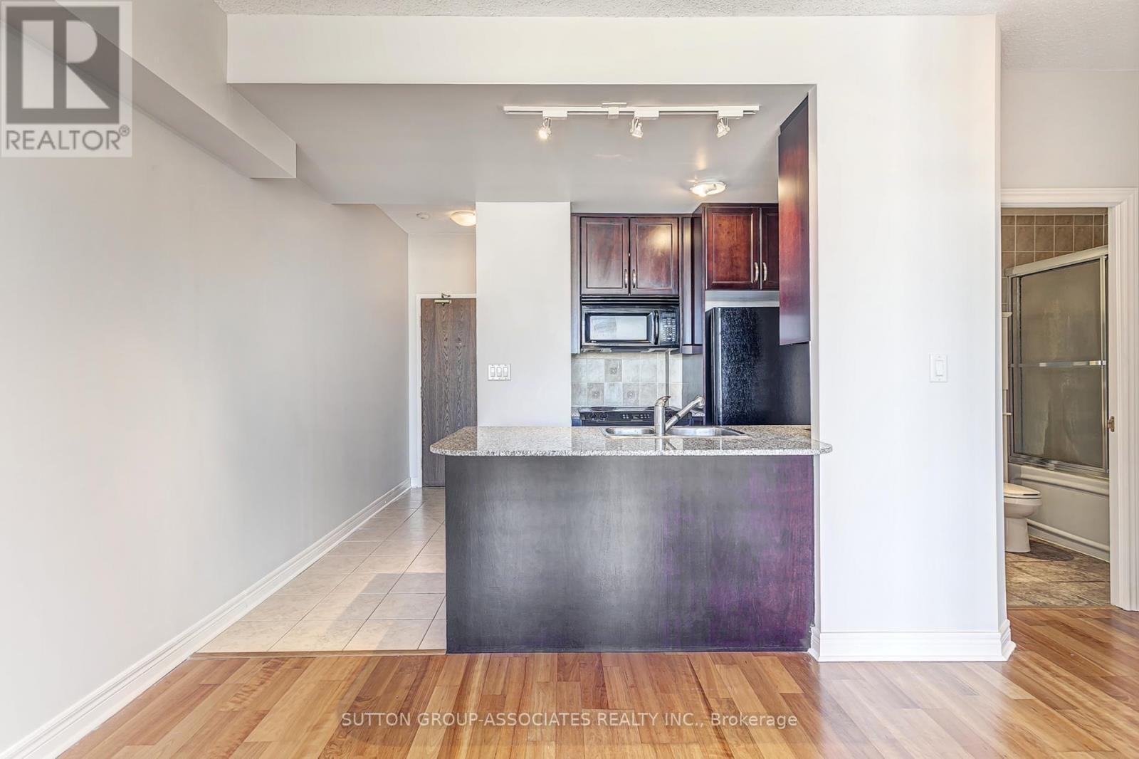 1704 - 100 Hayden Street, Toronto, Ontario  M4Y 3C7 - Photo 11 - C12913238