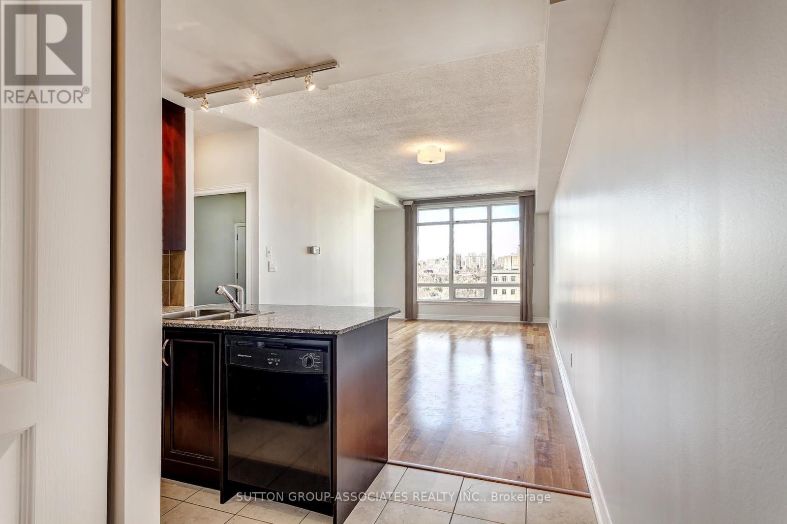 1704 - 100 Hayden Street, Toronto, Ontario  M4Y 3C7 - Photo 7 - C12913238