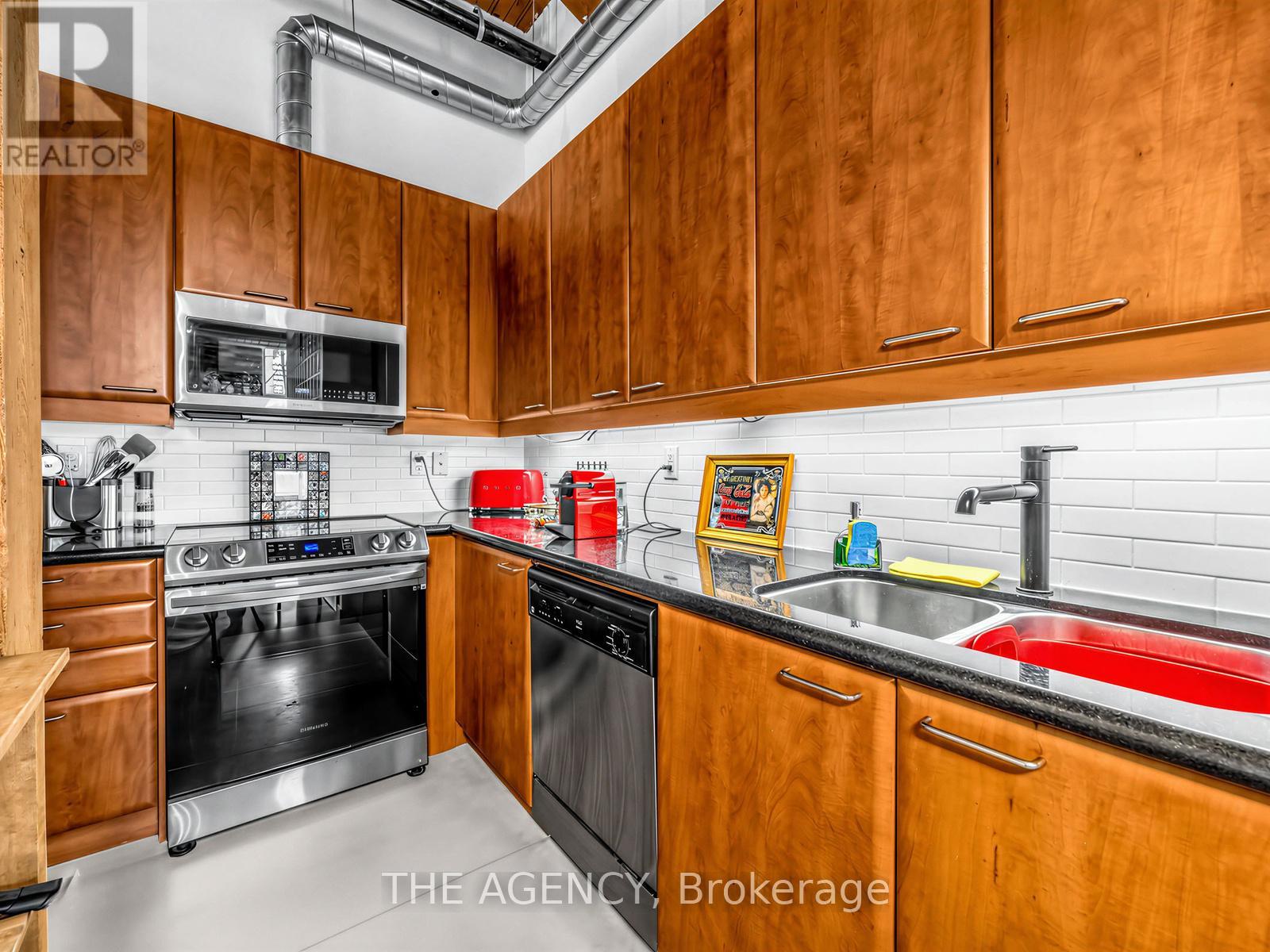 214 - 955 Queen Street W, Toronto (Niagara), Ontario  M6J 3X5 - Photo 4 - C12913304