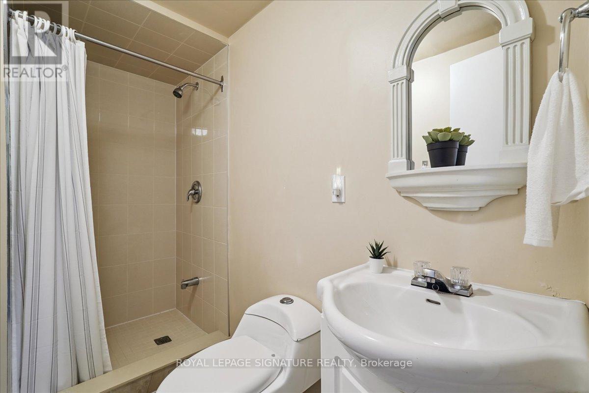 52 - 1131 Sandhurst Circle, Toronto (Agincourt North), Ontario  M1V 1V5 - Photo 17 - E12913200