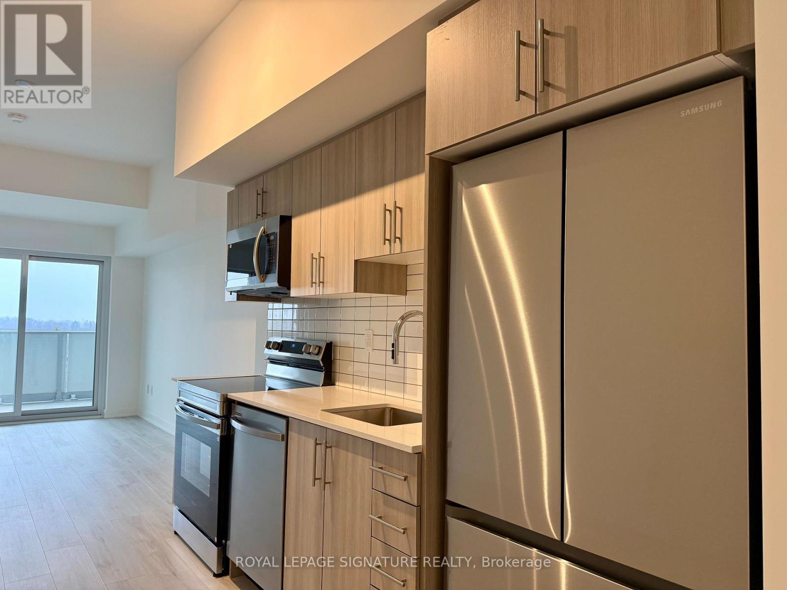 409 - 1010 Sandy Beach Road, Pickering, Ontario  L1W 3V9 - Photo 2 - E12913292