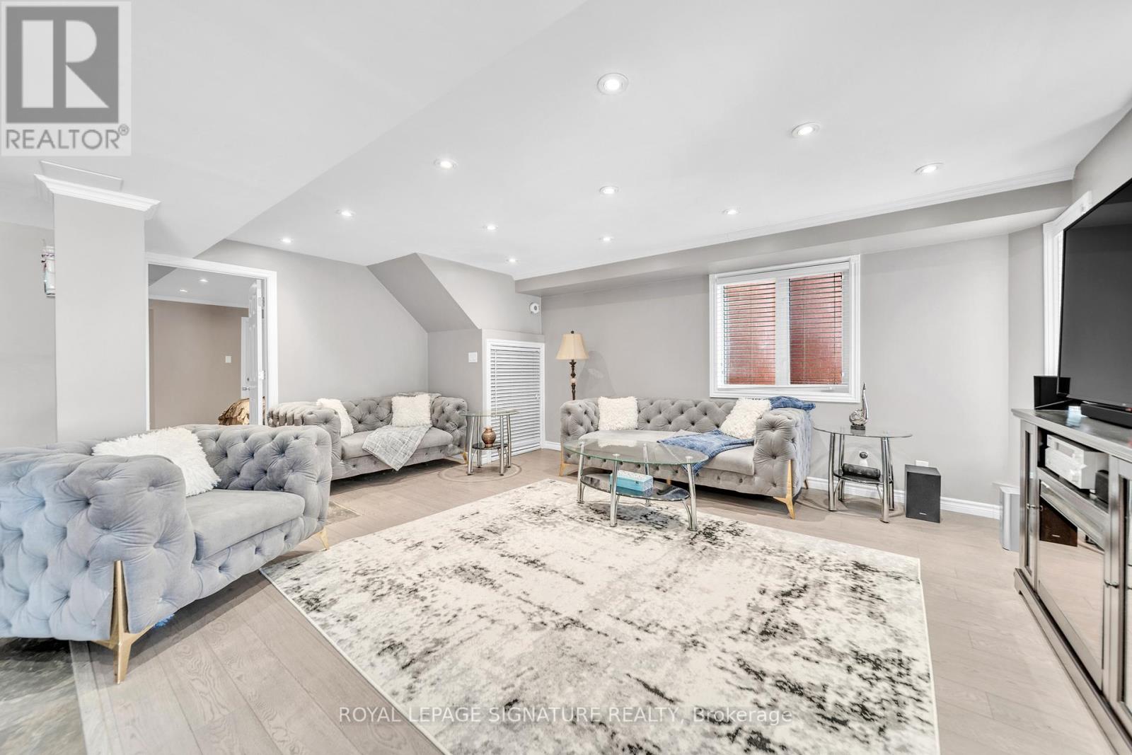 406 Hewitt Circle, Newmarket (Summerhill Estates), Ontario  L3X 2L8 - Photo 36 - N12913216