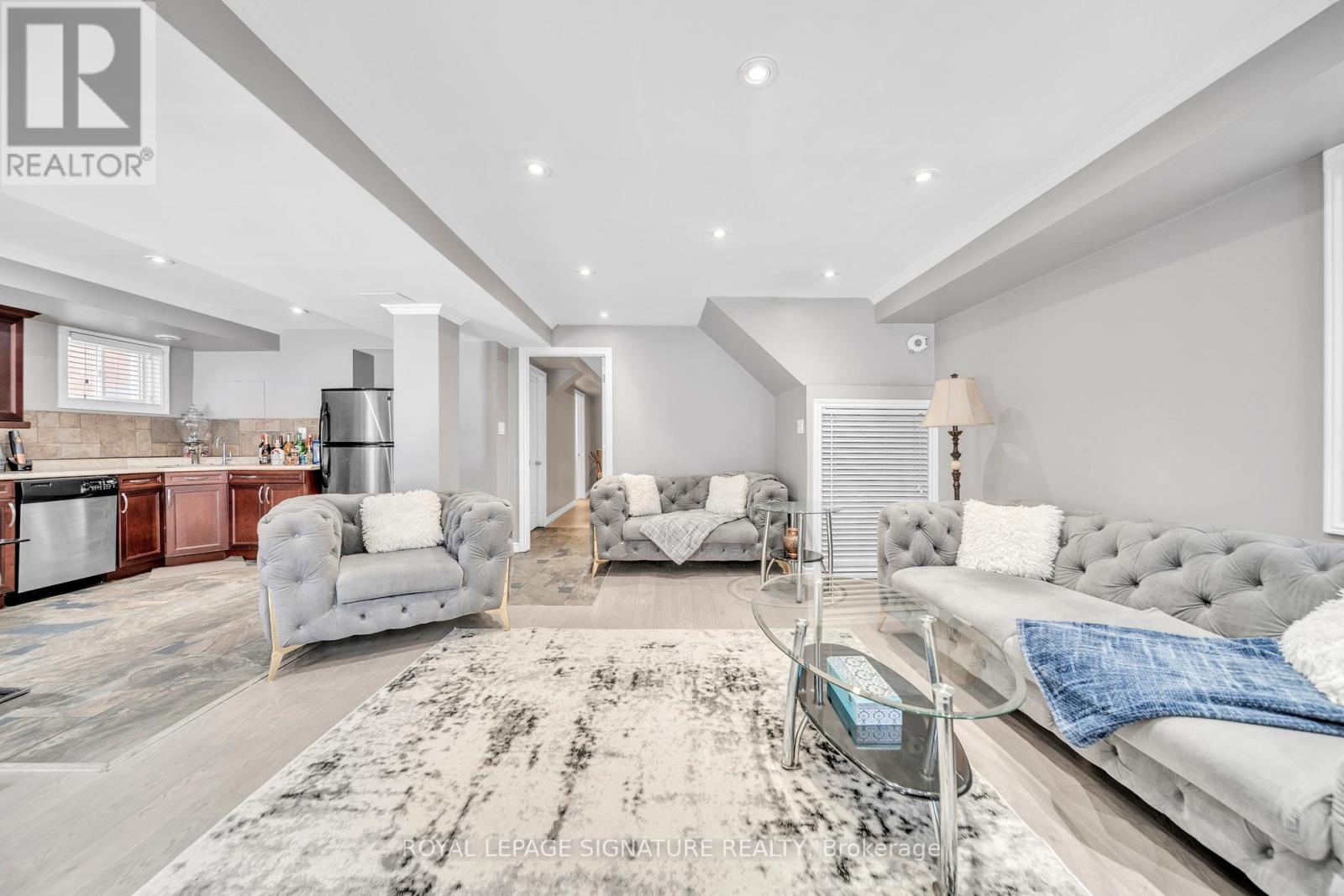 406 Hewitt Circle, Newmarket (Summerhill Estates), Ontario  L3X 2L8 - Photo 37 - N12913216