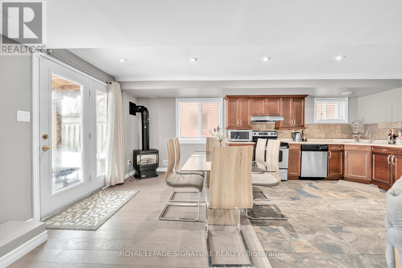 406 Hewitt Circle, Newmarket (Summerhill Estates), Ontario  L3X 2L8 - Photo 39 - N12913216