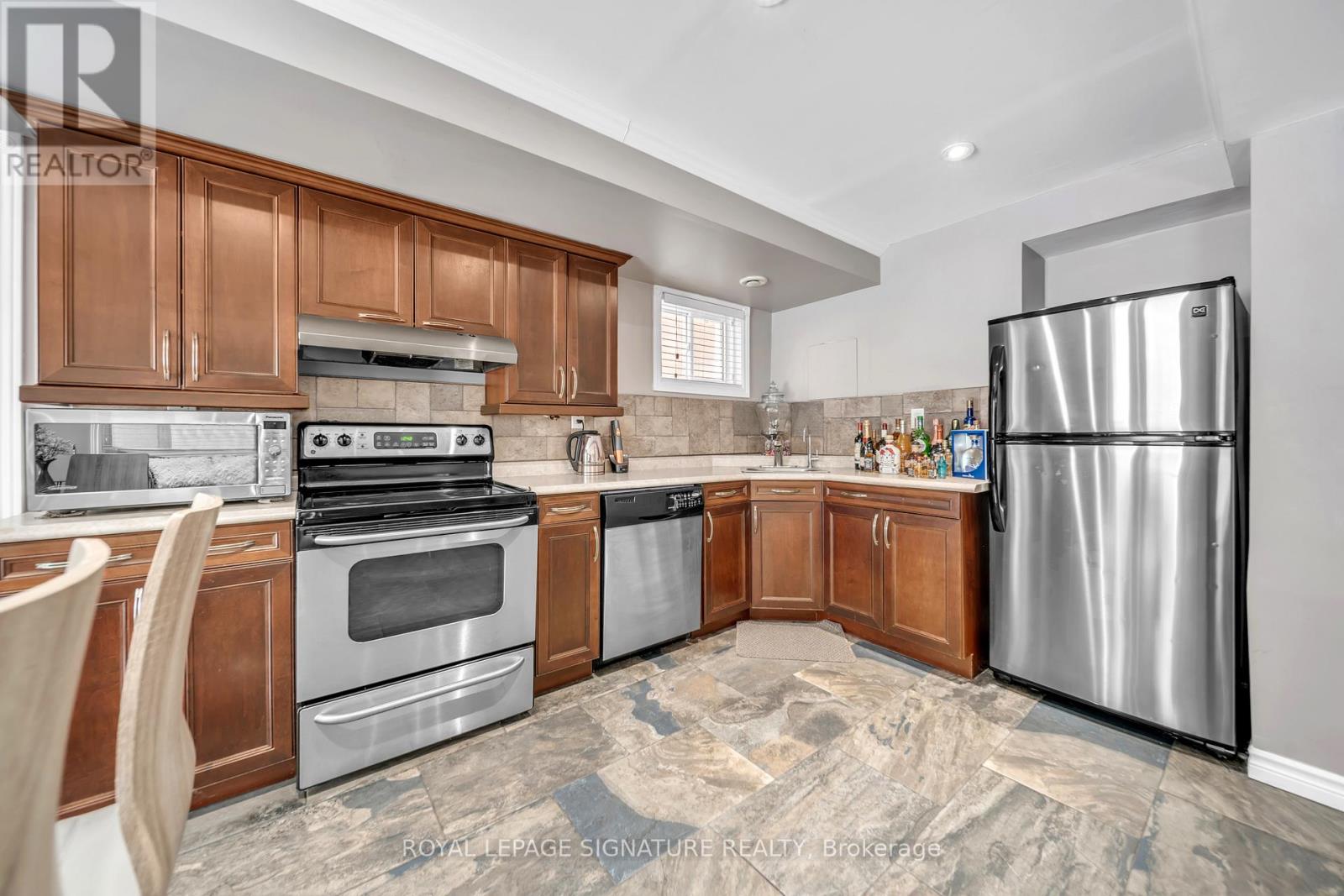 406 Hewitt Circle, Newmarket (Summerhill Estates), Ontario  L3X 2L8 - Photo 40 - N12913216