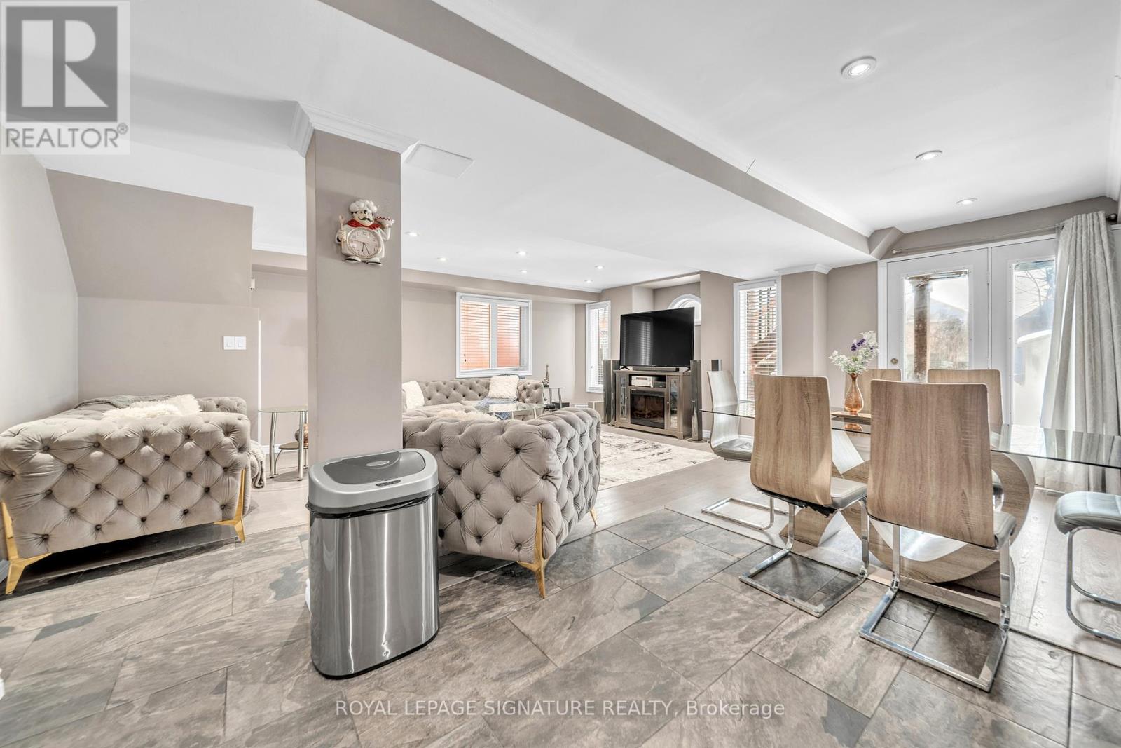 406 Hewitt Circle, Newmarket (Summerhill Estates), Ontario  L3X 2L8 - Photo 42 - N12913216