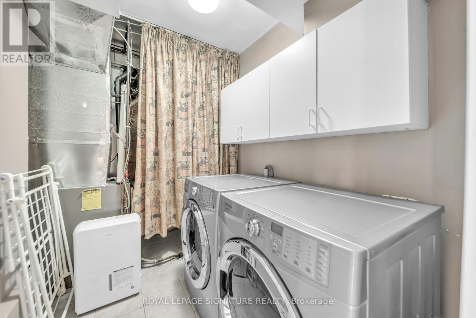 406 Hewitt Circle, Newmarket (Summerhill Estates), Ontario  L3X 2L8 - Photo 43 - N12913216