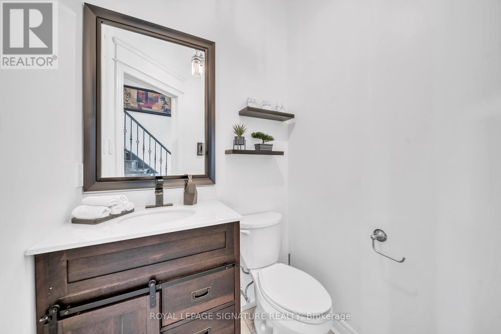 406 Hewitt Circle, Newmarket (Summerhill Estates), Ontario  L3X 2L8 - Photo 9 - N12913216