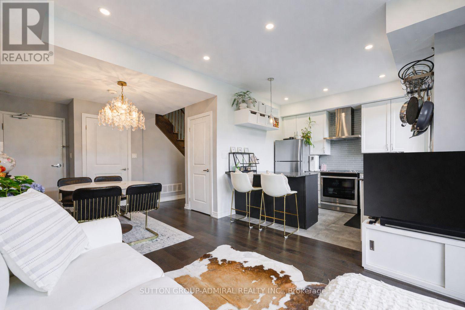 3 - 196 Pine Grove Road, Vaughan, Ontario  L4L 0H8 - Photo 4 - N12913258