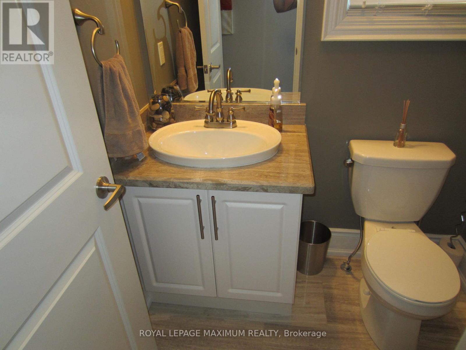 16 Orion Avenue, Vaughan (Vellore Village), Ontario  L4H 0B3 - Photo 13 - N12913390