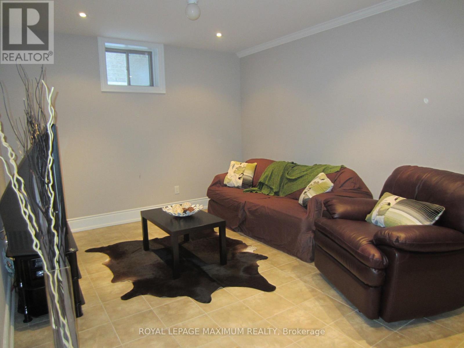 16 Orion Avenue, Vaughan (Vellore Village), Ontario  L4H 0B3 - Photo 24 - N12913390