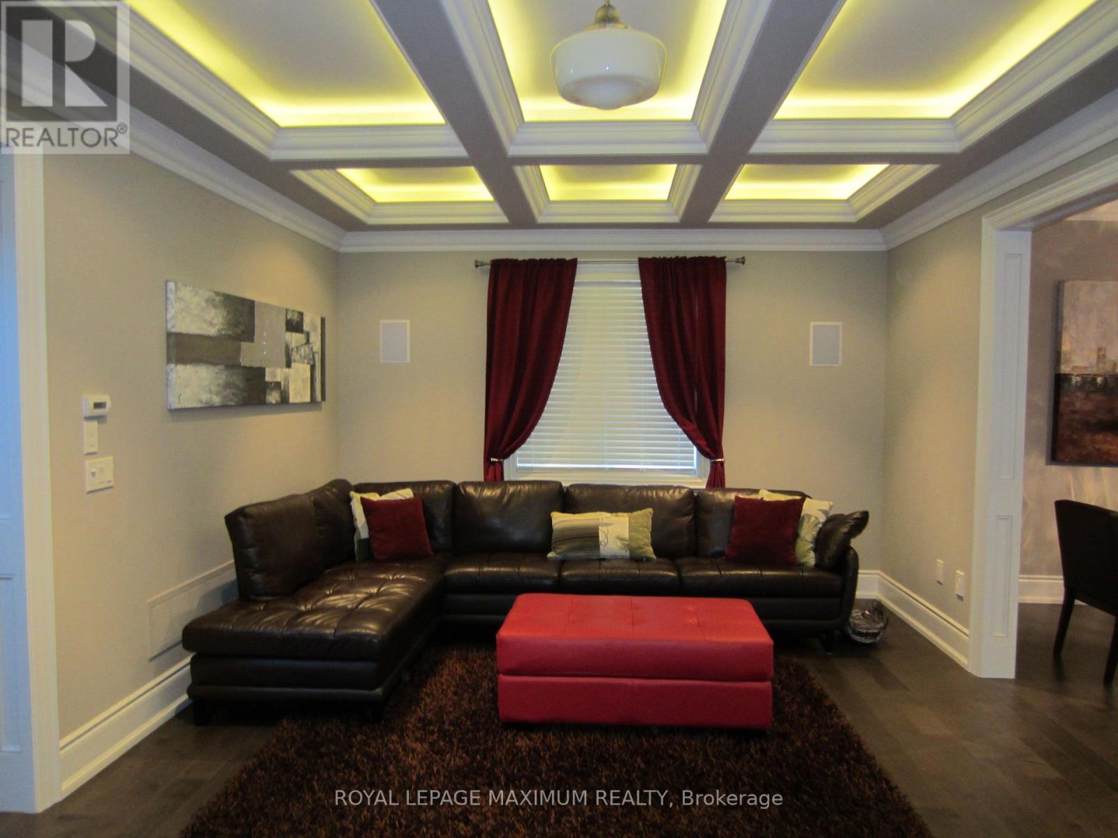 16 Orion Avenue, Vaughan (Vellore Village), Ontario  L4H 0B3 - Photo 4 - N12913390