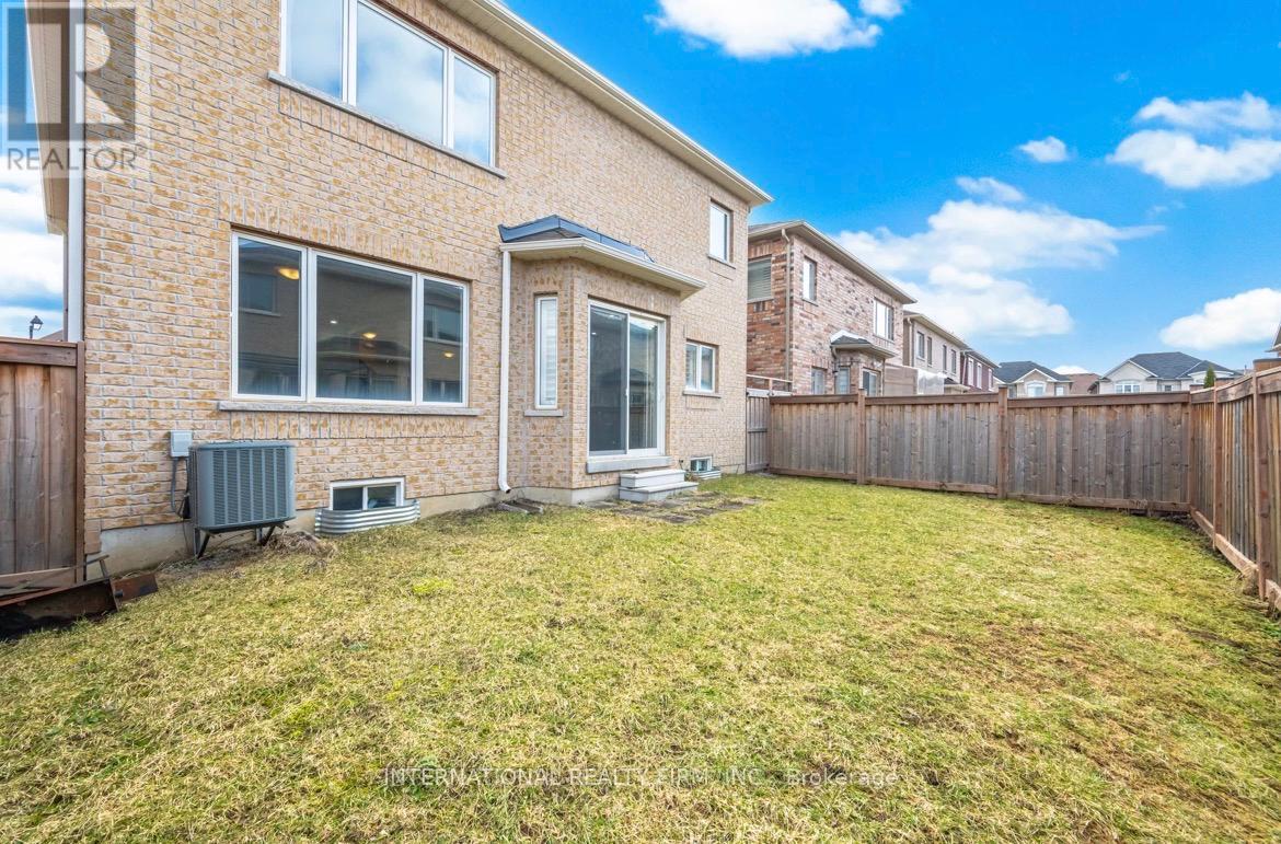 221 Etheridge Avenue N, Milton, Ontario  L9E 1H6 - Photo 41 - W12912908