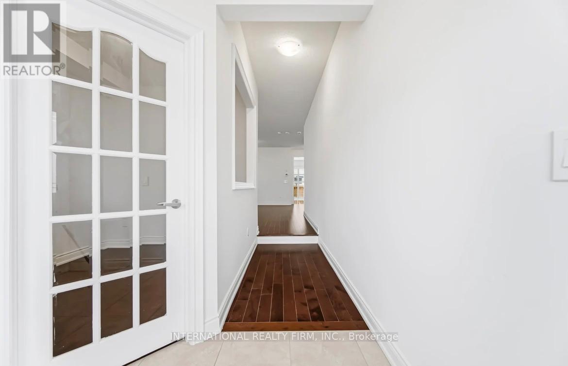 221 Etheridge Avenue N, Milton, Ontario  L9E 1H6 - Photo 5 - W12912908