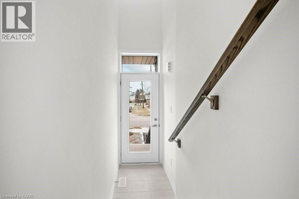 15b Bingham Road, Hamilton, Ontario  L8H 0B5 - Photo 5 - 40813738