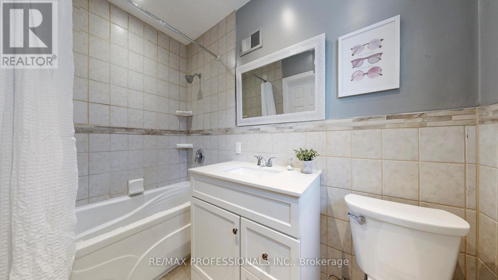 9 Ludlow Avenue, Toronto, Ontario  M8Z 3S7 - Photo 13 - W12913228