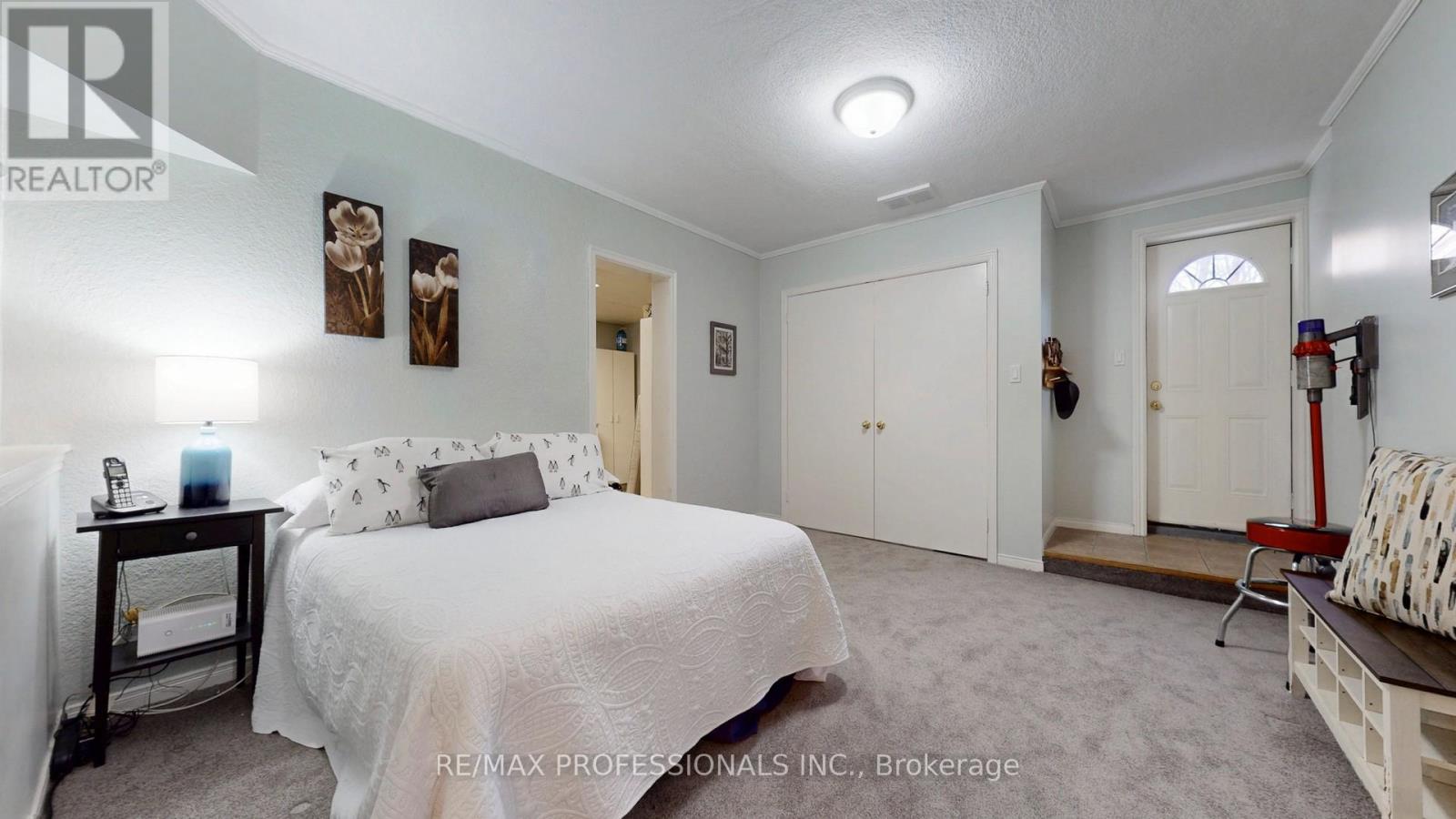 9 Ludlow Avenue, Toronto, Ontario  M8Z 3S7 - Photo 18 - W12913228