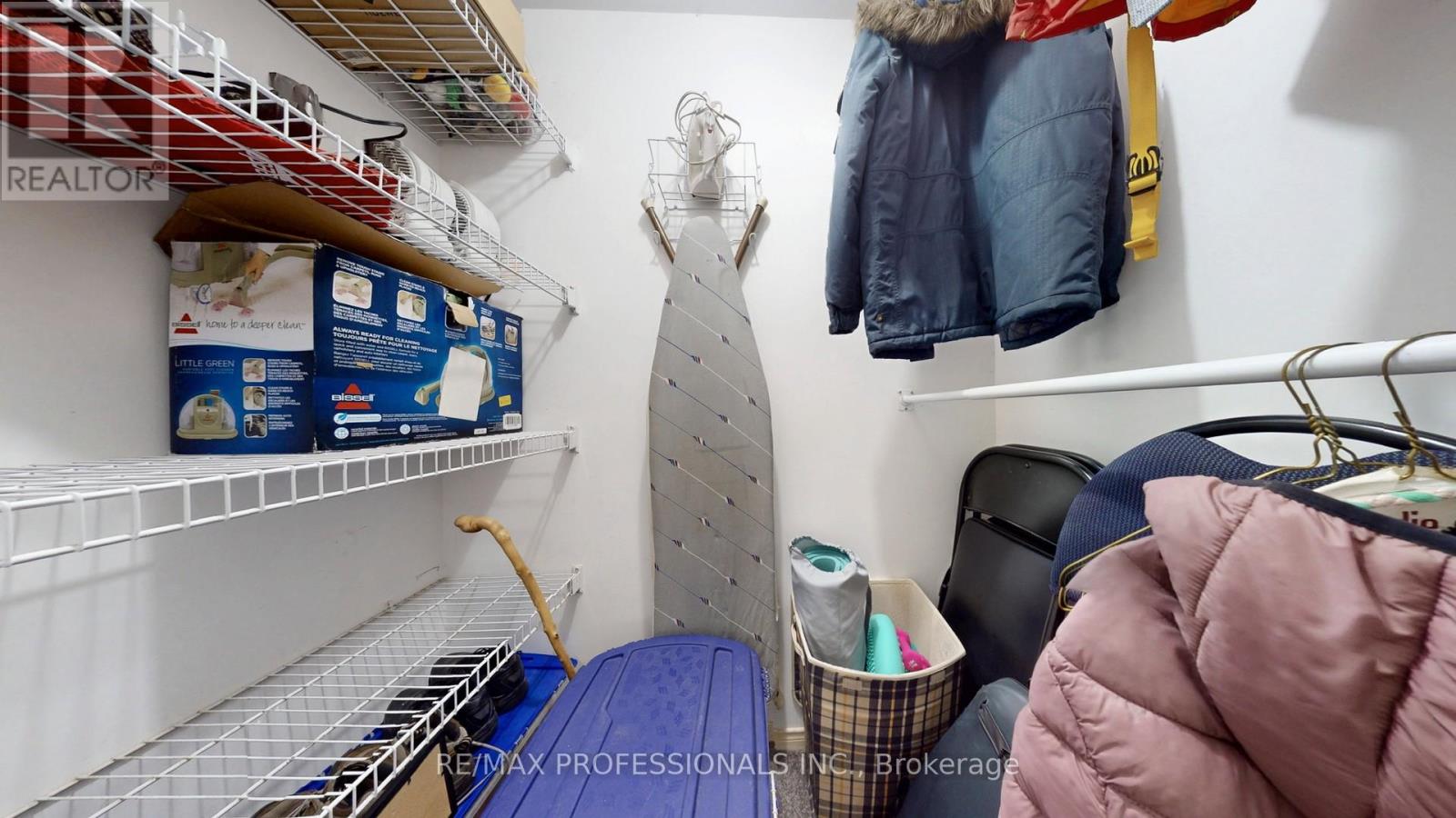 9 Ludlow Avenue, Toronto, Ontario  M8Z 3S7 - Photo 19 - W12913228