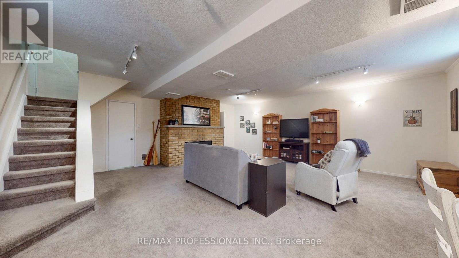 9 Ludlow Avenue, Toronto, Ontario  M8Z 3S7 - Photo 20 - W12913228