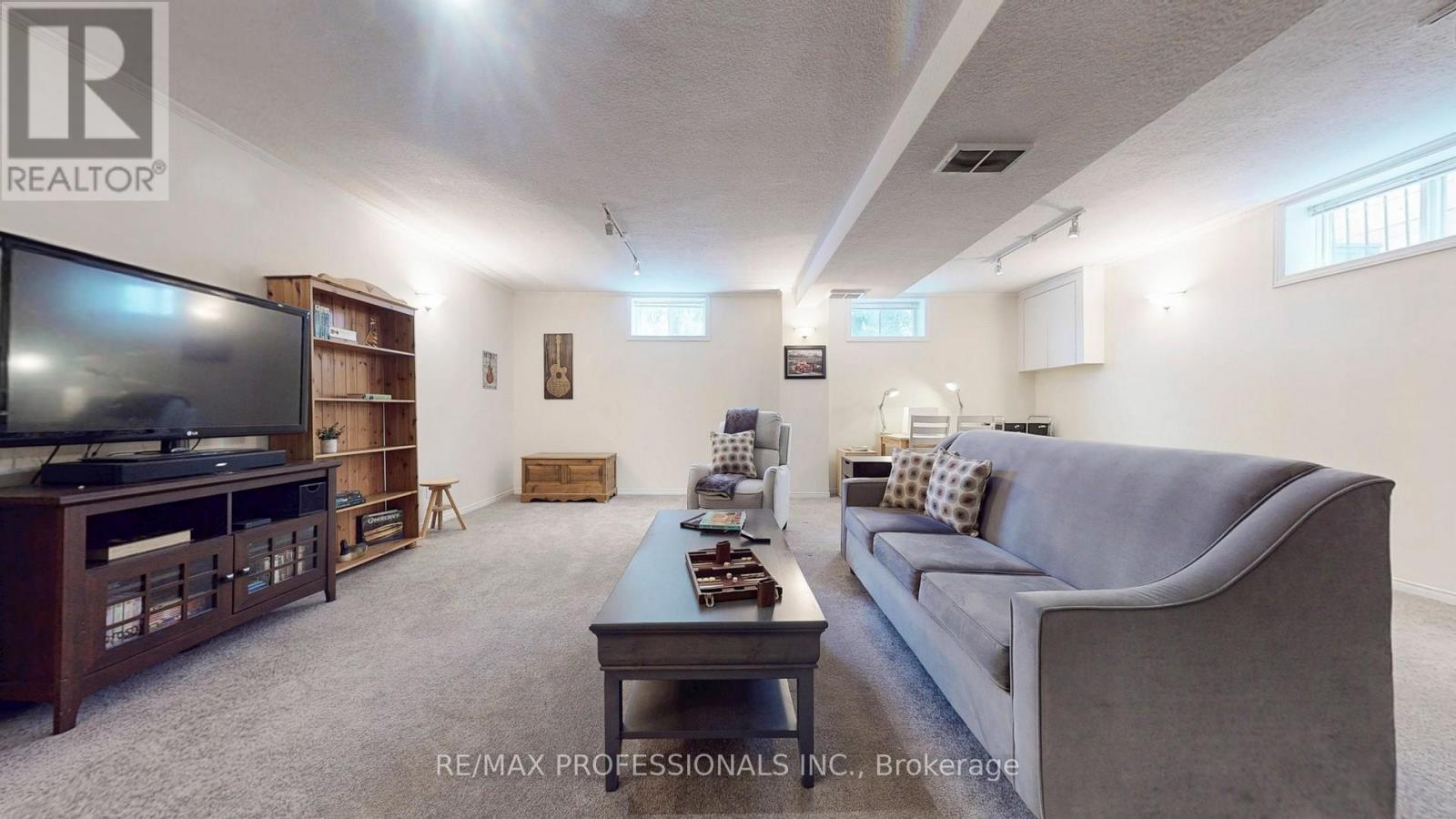 9 Ludlow Avenue, Toronto, Ontario  M8Z 3S7 - Photo 21 - W12913228