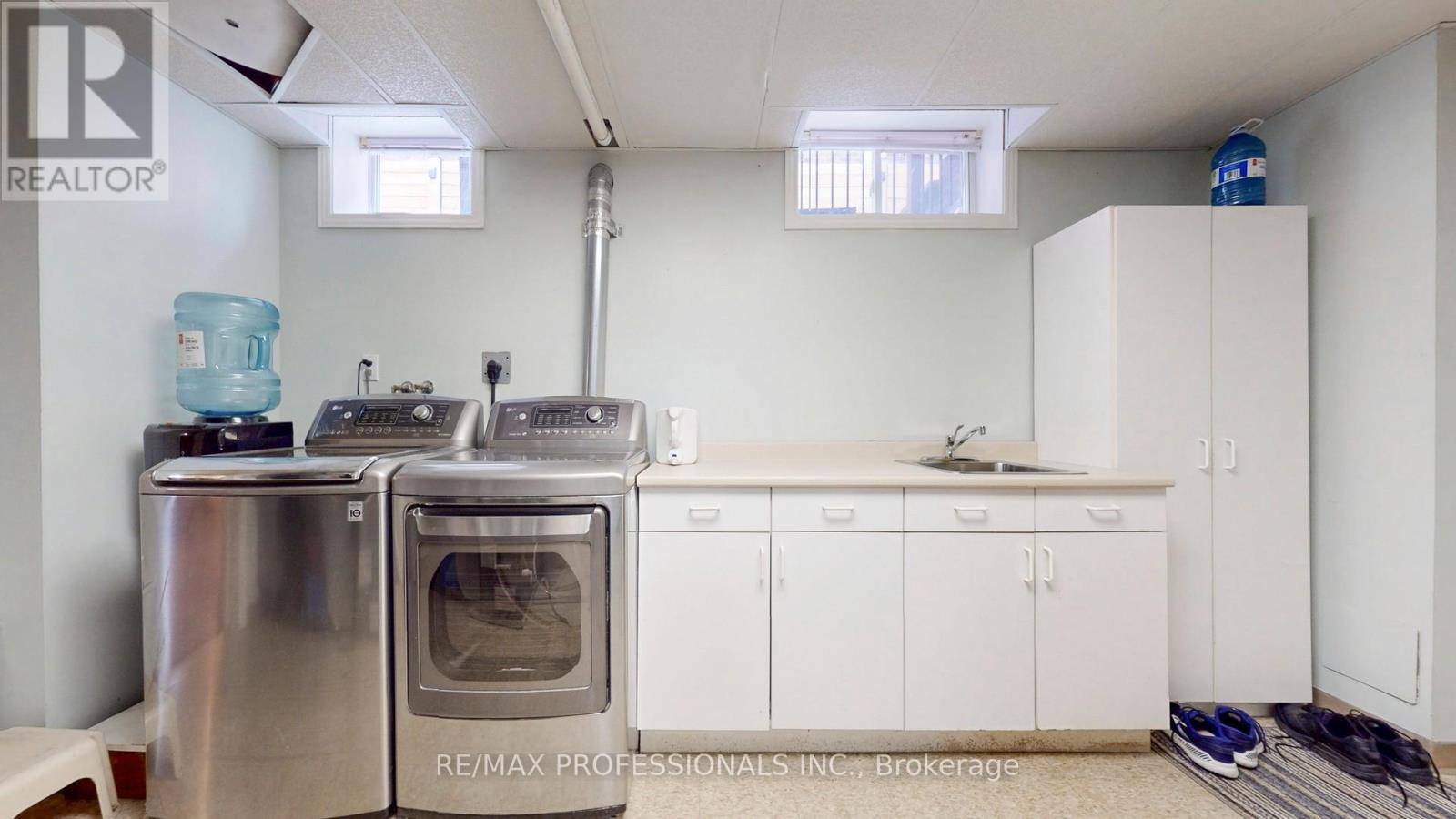 9 Ludlow Avenue, Toronto, Ontario  M8Z 3S7 - Photo 22 - W12913228