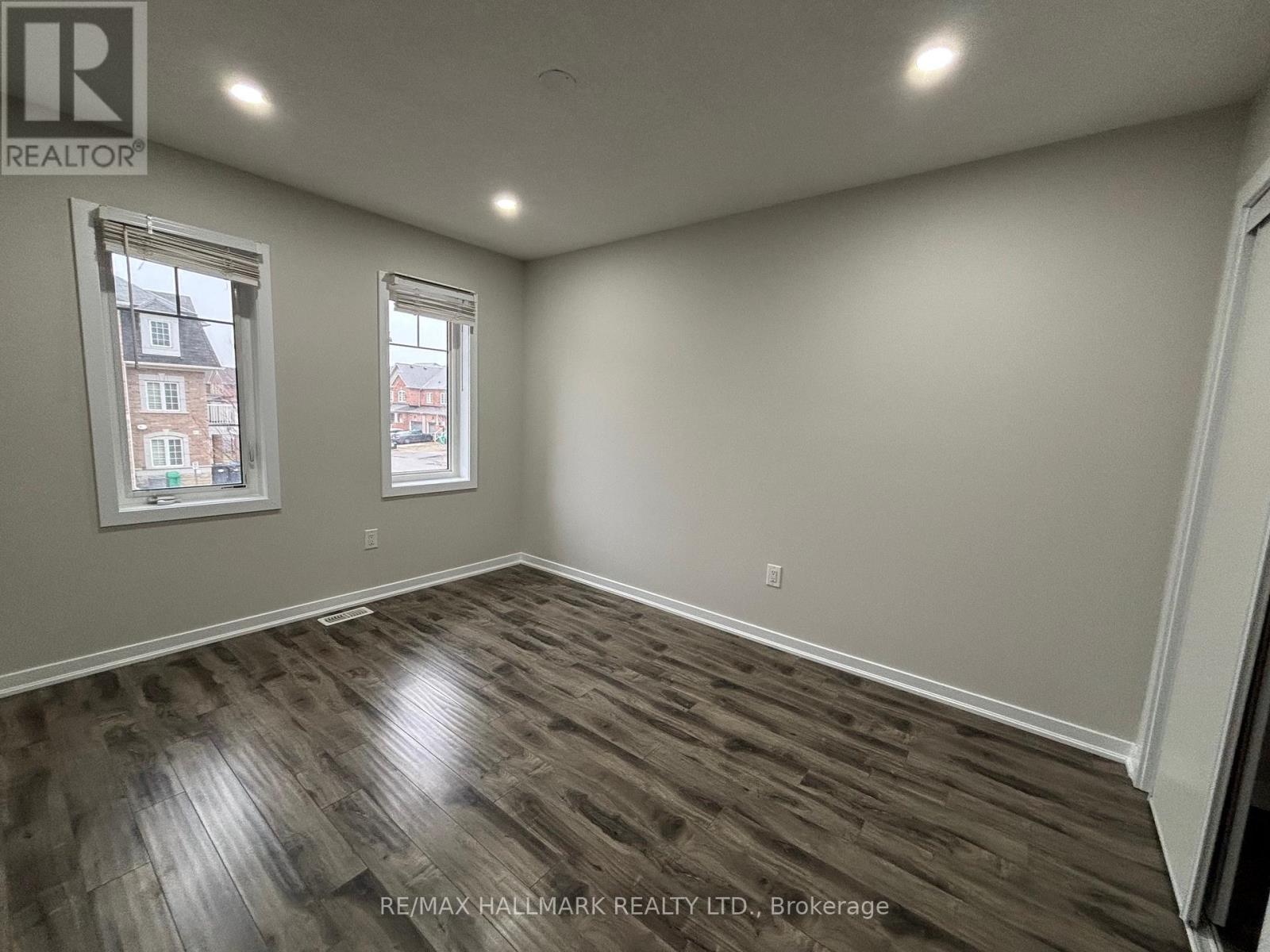 94 Golden Springs Drive, Brampton, Ontario  L7A 0C7 - Photo 11 - W12913236