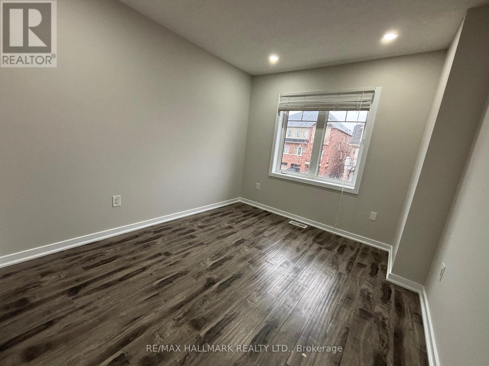 94 Golden Springs Drive, Brampton, Ontario  L7A 0C7 - Photo 12 - W12913236