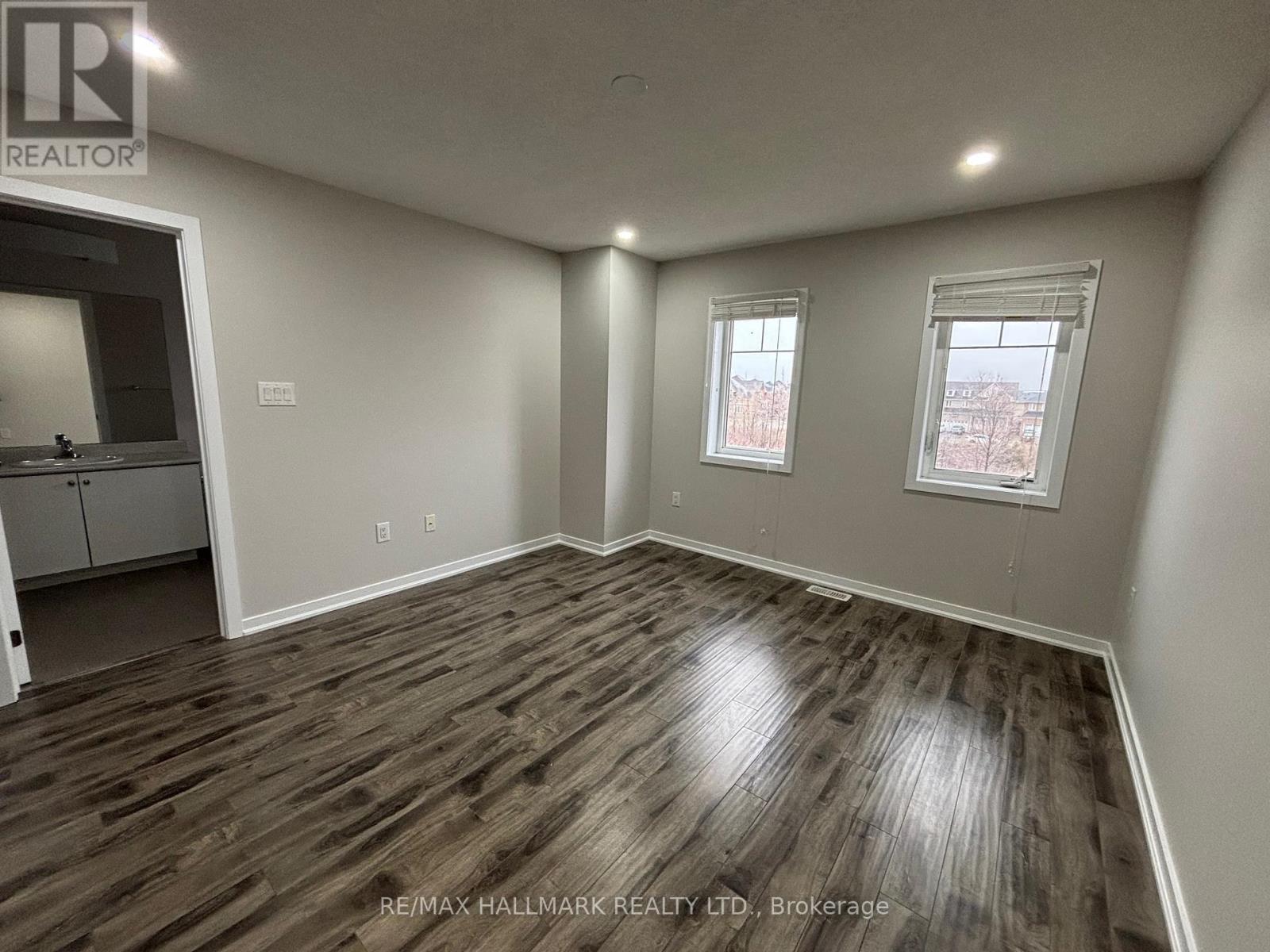 94 Golden Springs Drive, Brampton, Ontario  L7A 0C7 - Photo 7 - W12913236