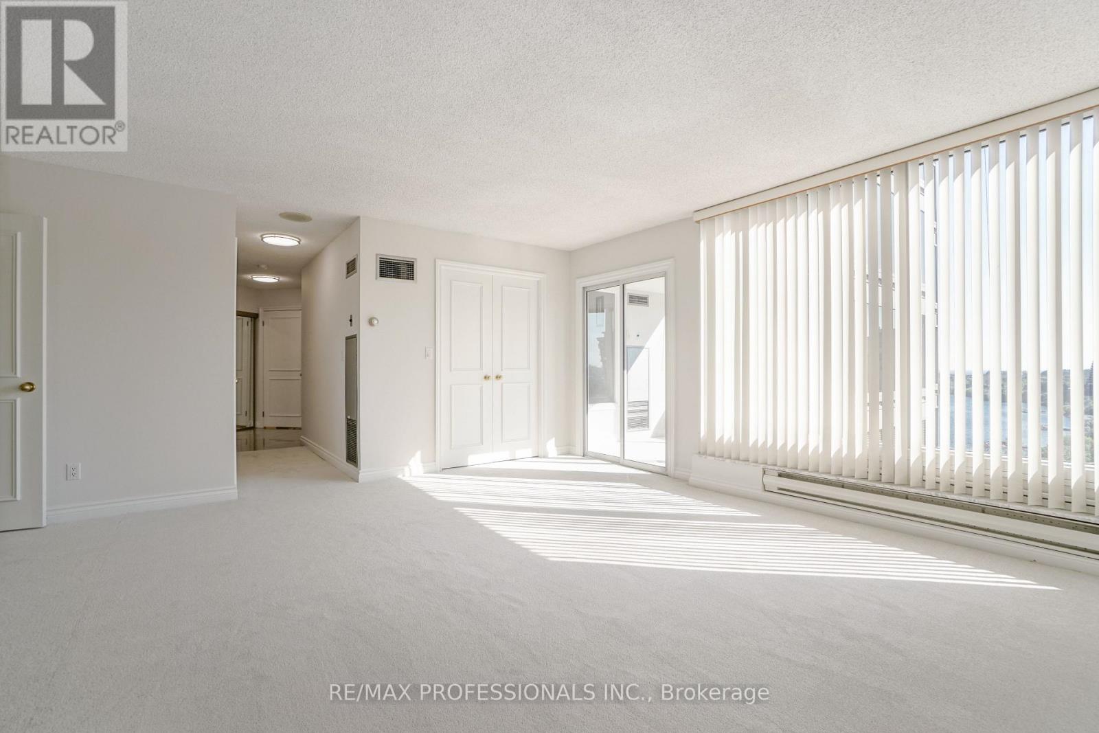 1108 - 1 Palace Pier Court, Toronto, Ontario  M8V 3W9 - Photo 19 - W12913268