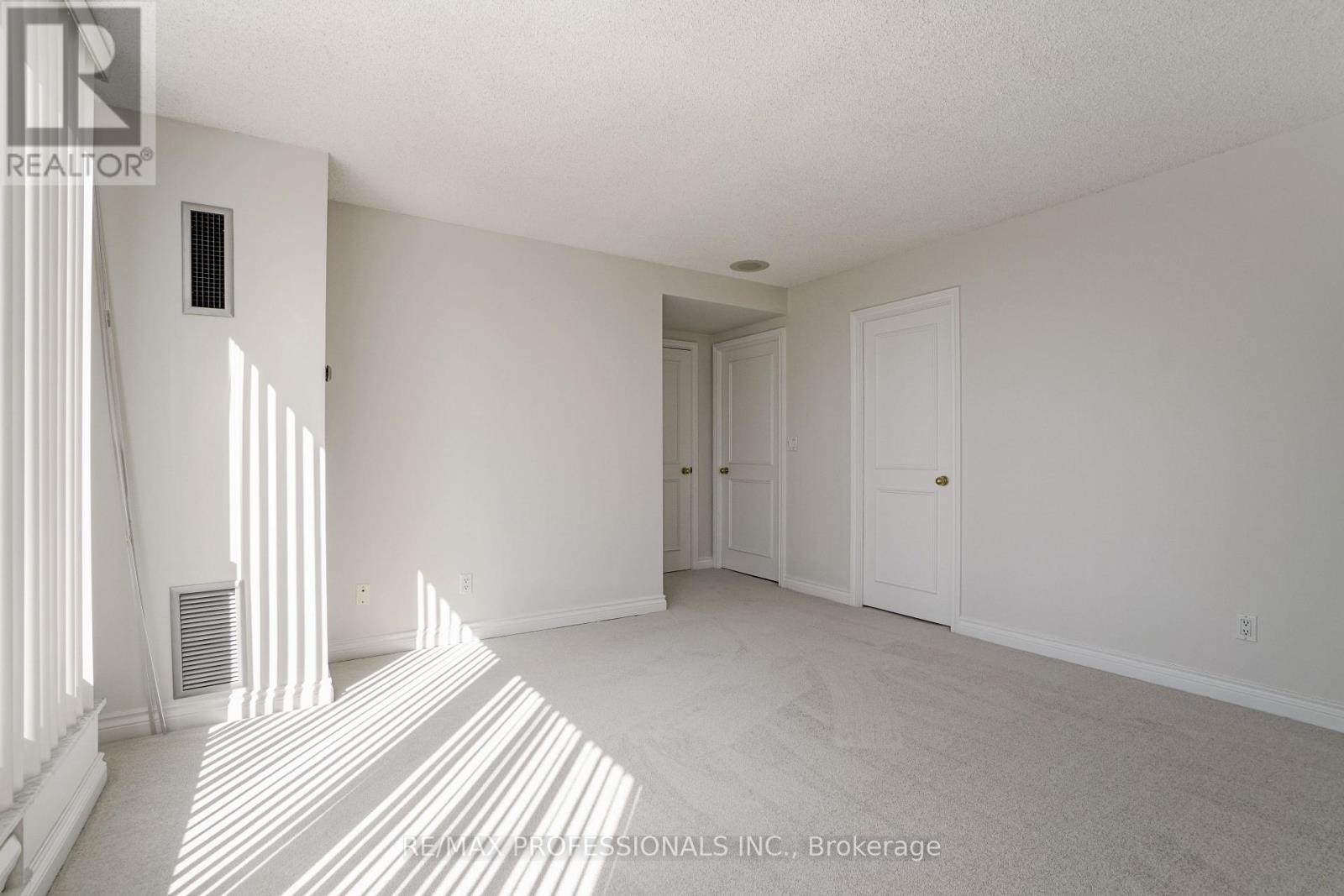 1108 - 1 Palace Pier Court, Toronto, Ontario  M8V 3W9 - Photo 23 - W12913268