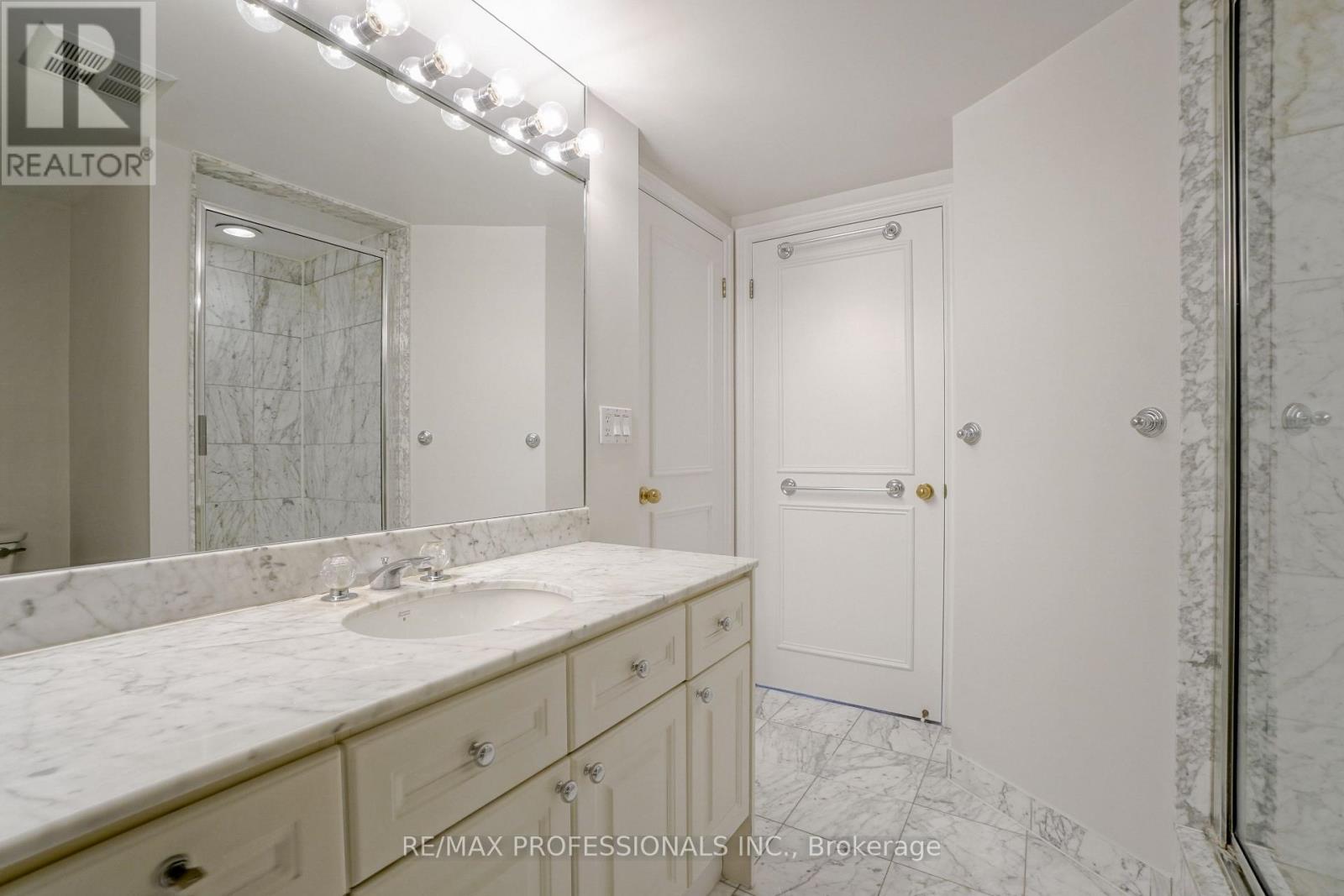 1108 - 1 Palace Pier Court, Toronto, Ontario  M8V 3W9 - Photo 25 - W12913268