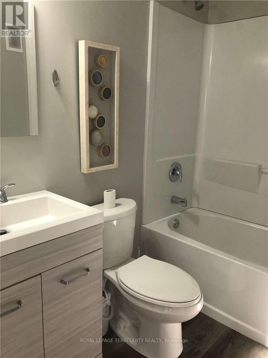 4 - 15 John Street, Halton Hills, Ontario  L7G 2J6 - Photo 7 - W12913322