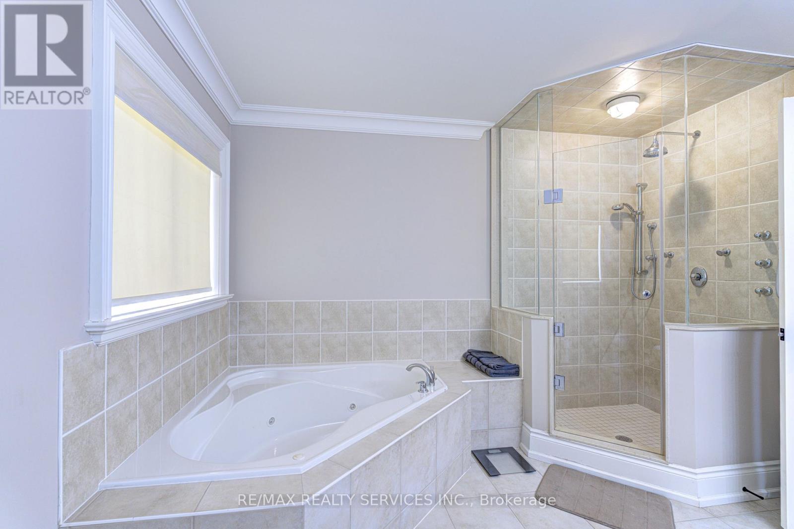 16 Fallgate Drive, Brampton, Ontario  L6X 0R5 - Photo 25 - W12913330