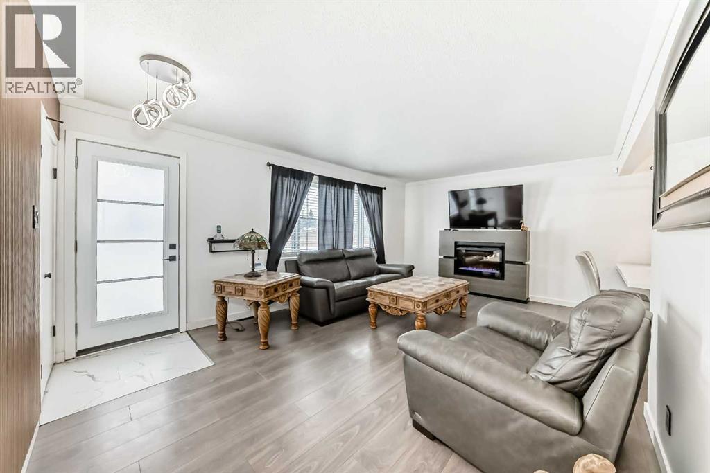 4117 45 Street, Red Deer, Alberta  T4N 1J9 - Photo 4 - A2292092