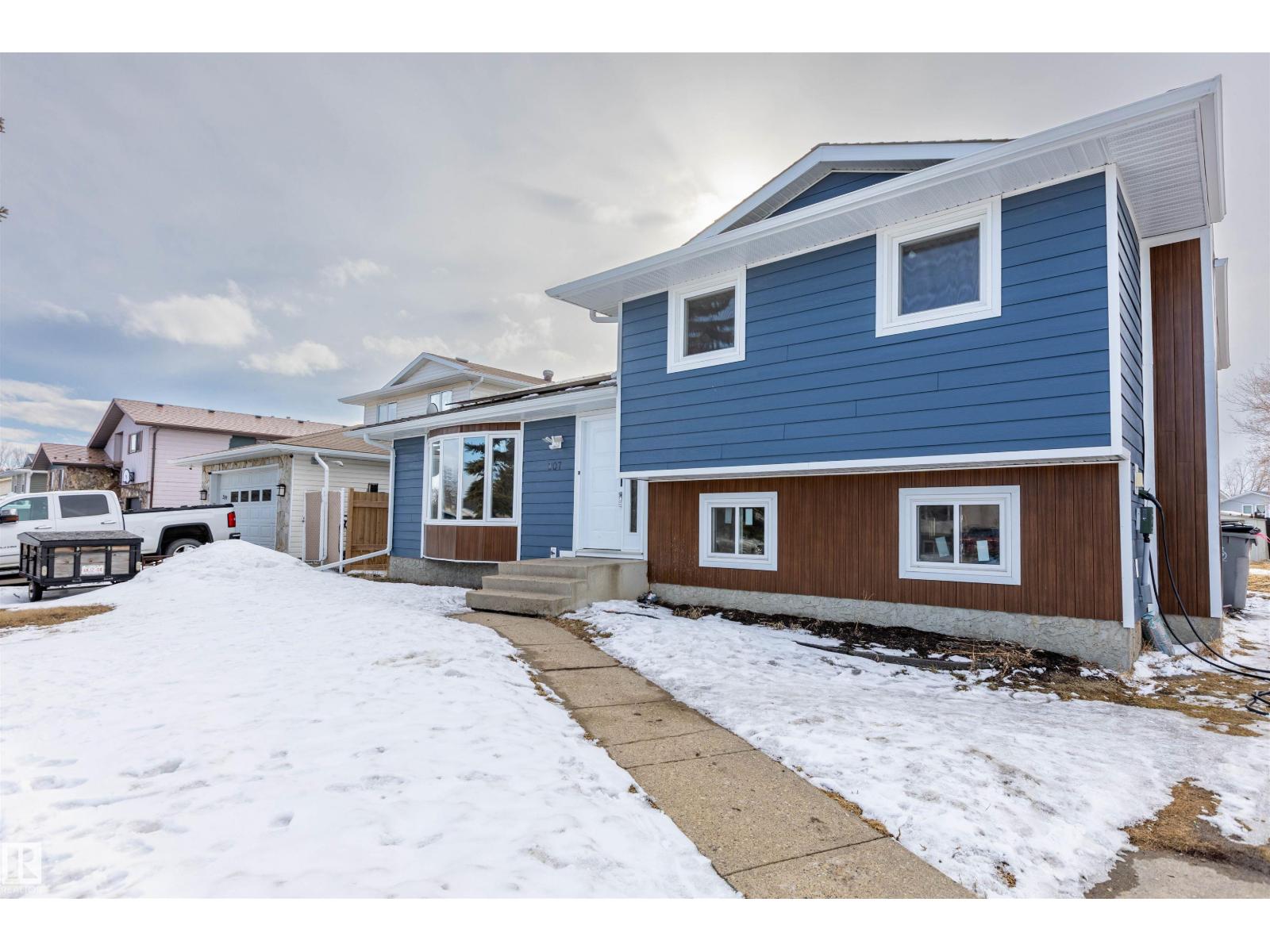 207 Grandin Dr, Morinville, Alberta  T8R 1H5 - Photo 3 - E4478774