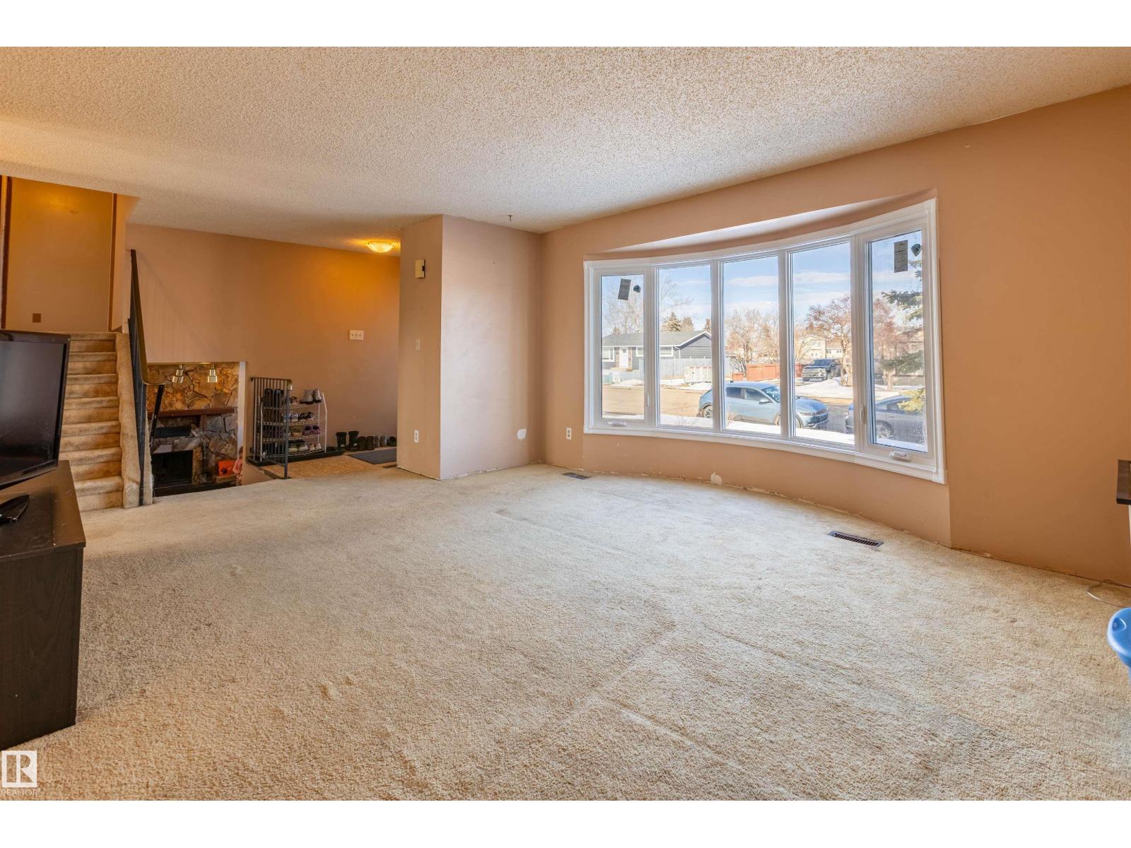 207 Grandin Dr, Morinville, Alberta  T8R 1H5 - Photo 7 - E4478774