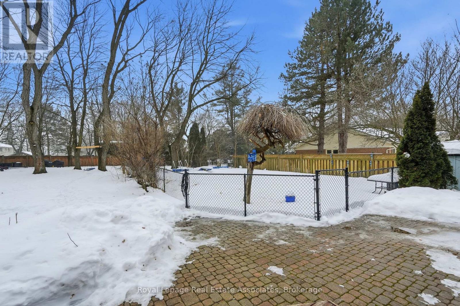 3 Tynedale Court, Hamilton, Ontario  L0R 1H3 - Photo 24 - X12913348