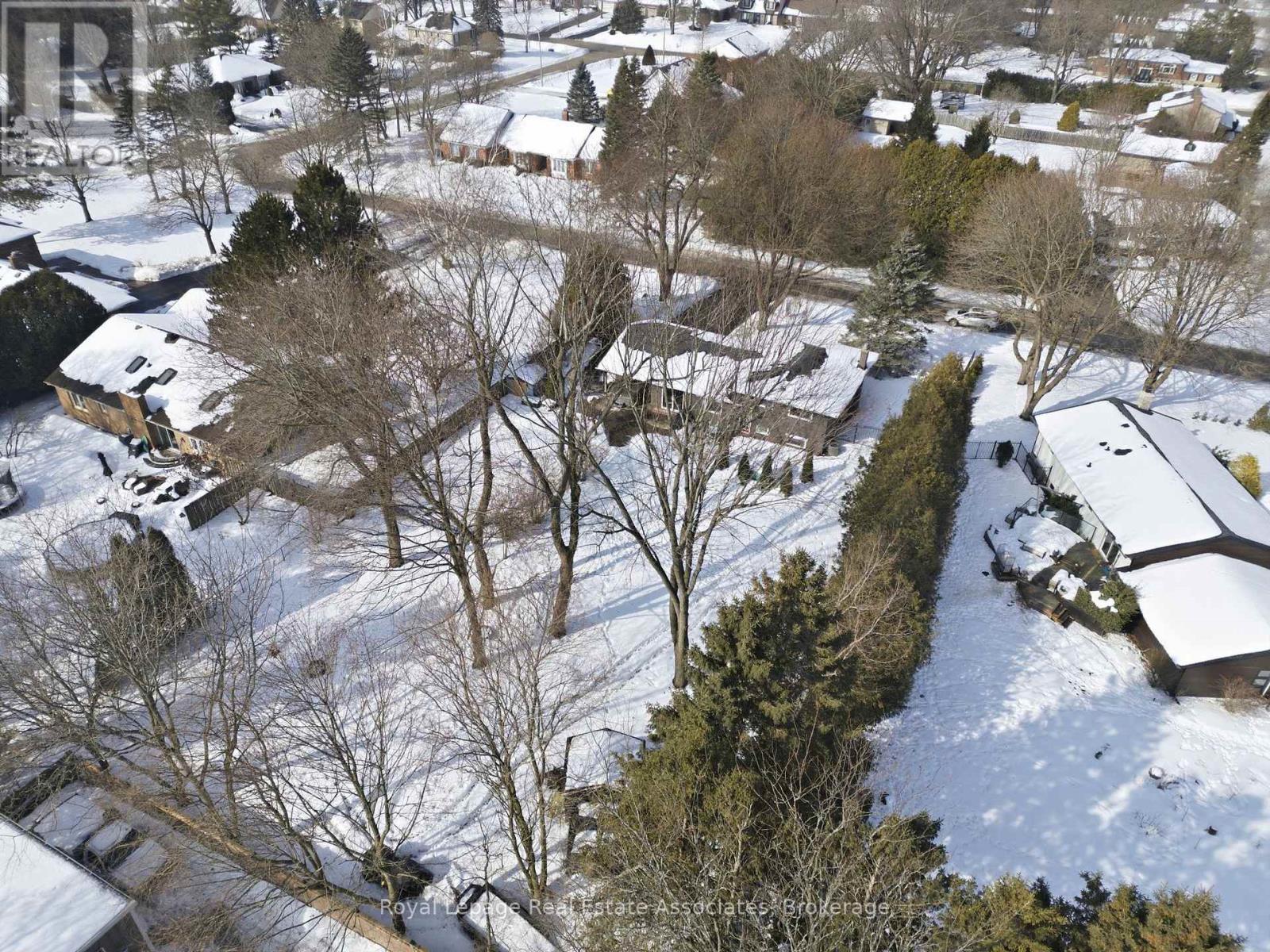 3 Tynedale Court, Hamilton, Ontario  L0R 1H3 - Photo 30 - X12913348