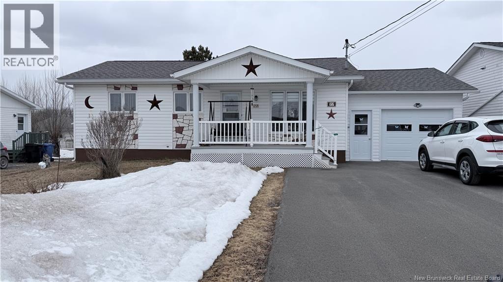 77 Rue Nadeau, Saint-Léonard, New Brunswick  E7E 2E7 - Photo 1 - NB135688