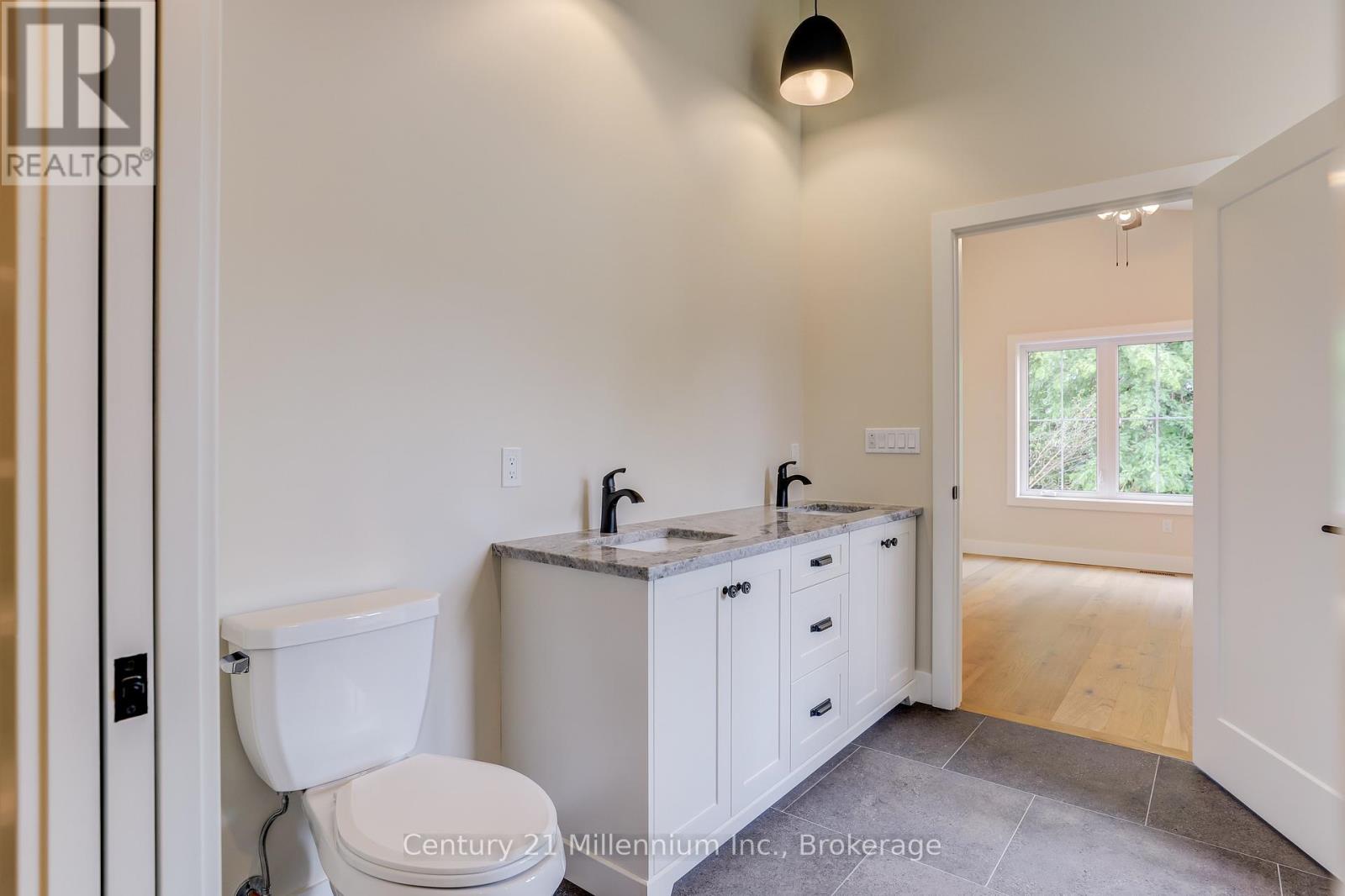 15 Grenville Street N, Saugeen Shores, Ontario  N0H 2L0 - Photo 37 - X12568882