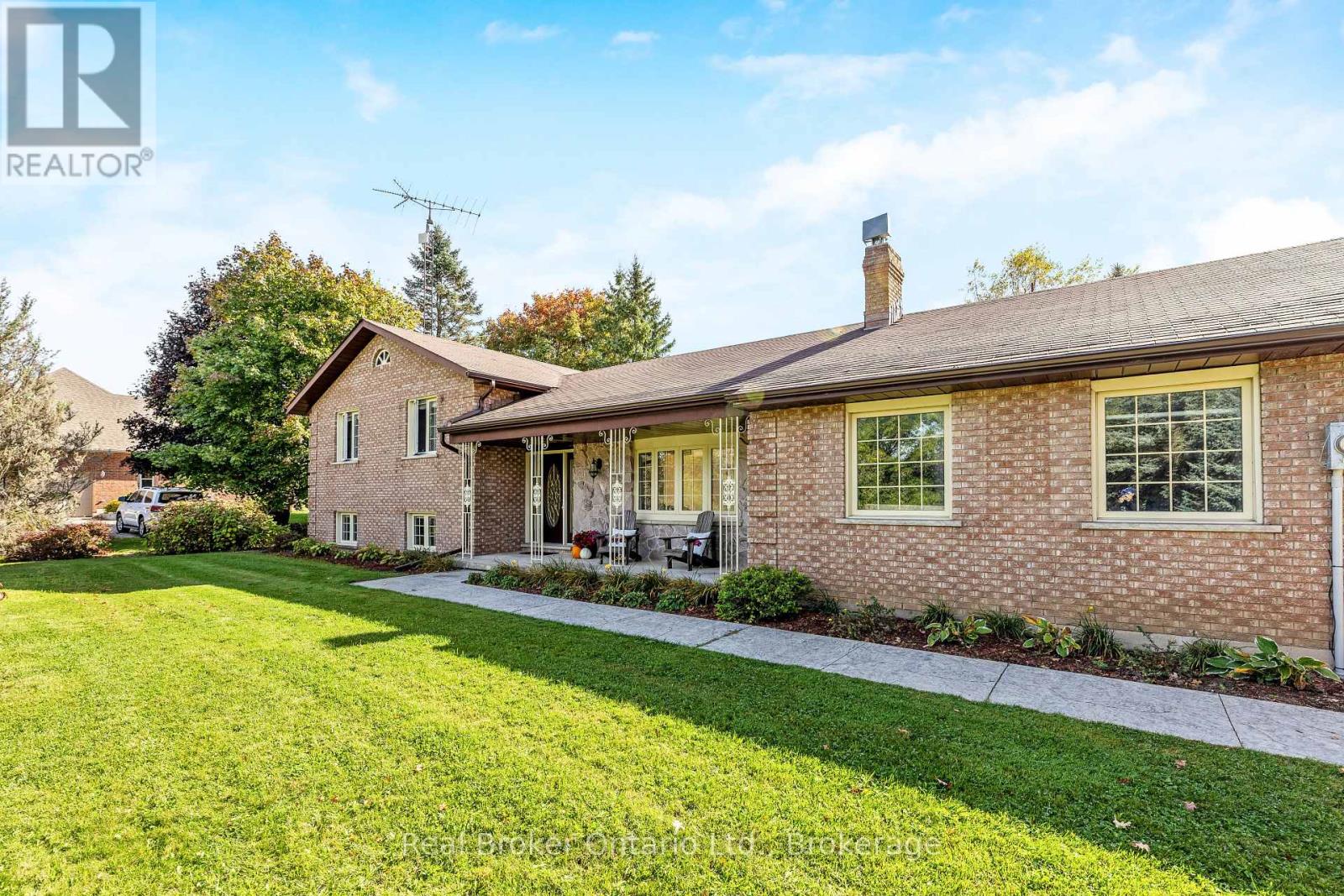 8759 Wellington 124 Road, Erin, Ontario N1H 6H7 - Photo 3 - X12839054