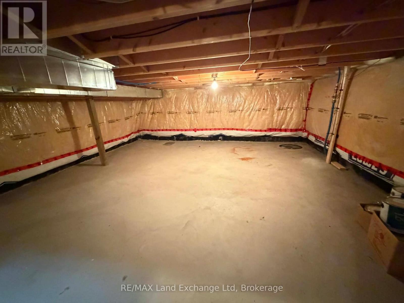 32 Victoria Street W, North Huron, Ontario N0G 2W0 - Photo 16 - X12861854