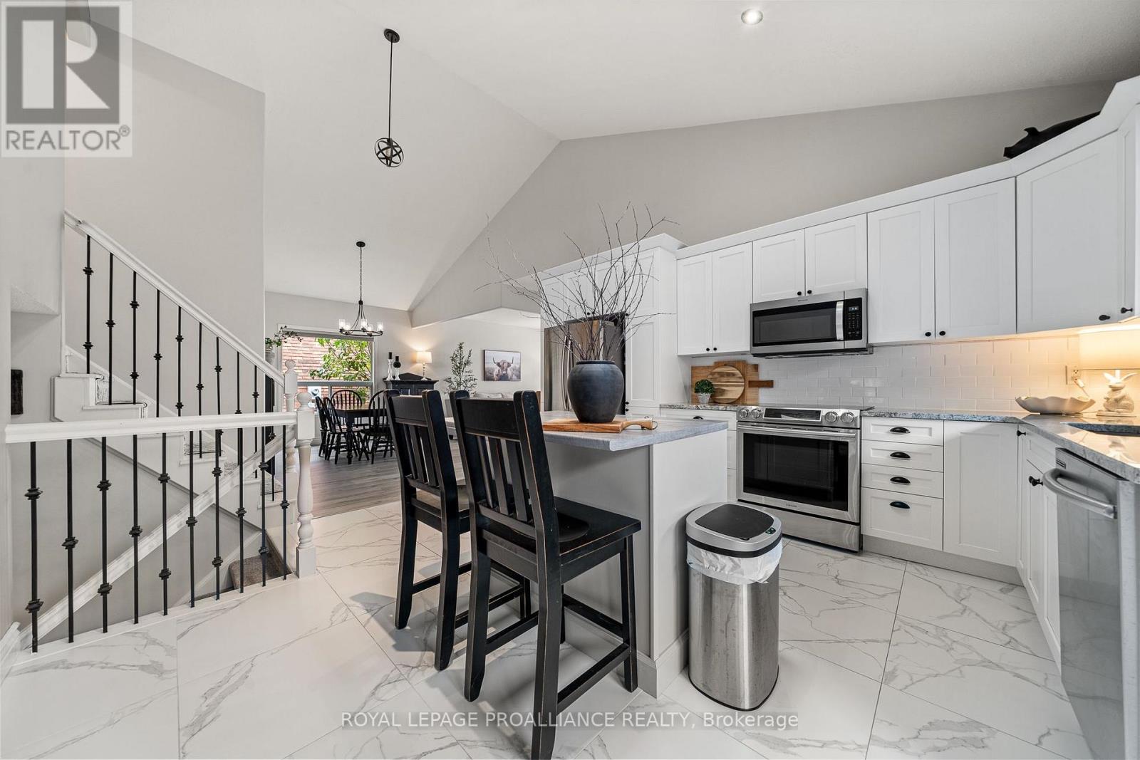 9 Spruce Gardens, Belleville, Ontario  K8N 5W3 - Photo 19 - X12797344