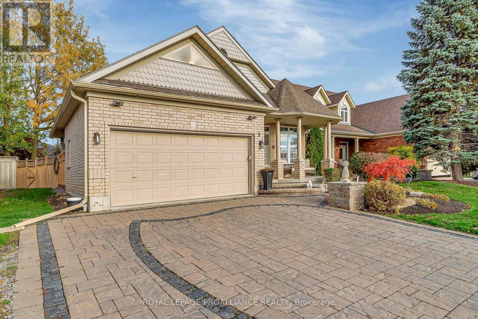 9 Spruce Gardens, Belleville, Ontario  K8N 5W3 - Photo 3 - X12797344