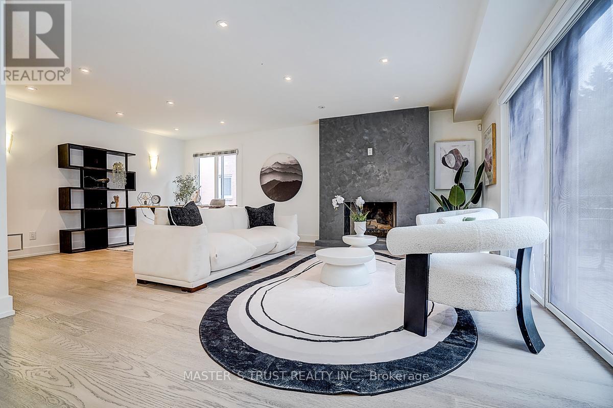 10 Melchior Crescent, Markham, Ontario  L3R 8Z6 - Photo 24 - N12910796