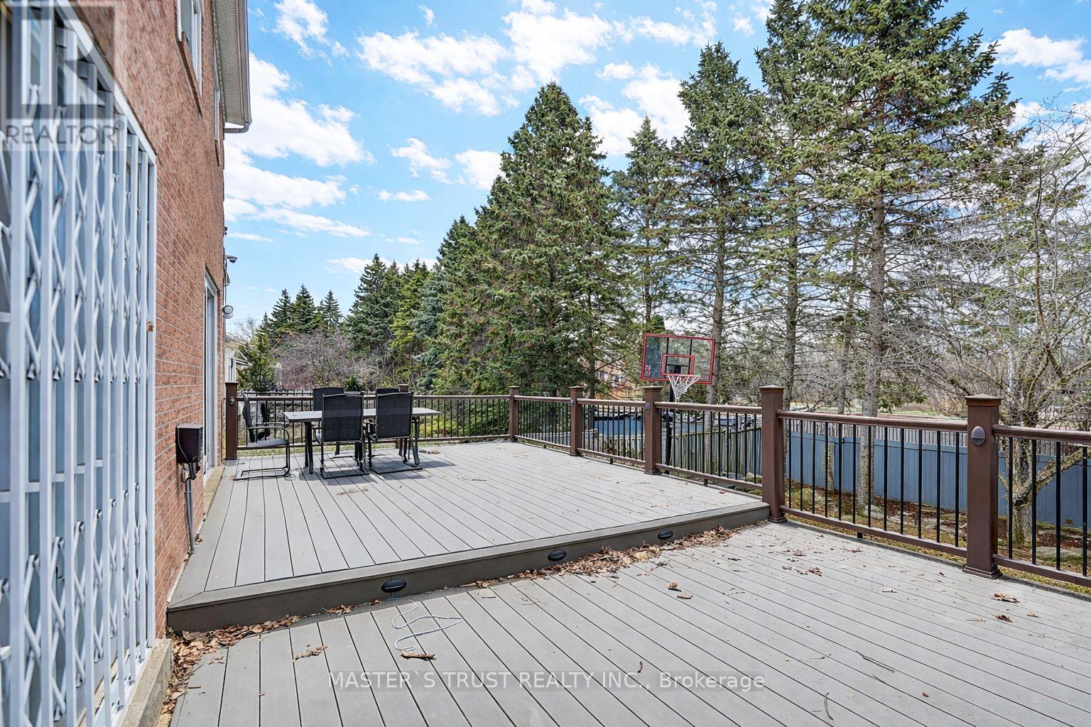 10 Melchior Crescent, Markham, Ontario  L3R 8Z6 - Photo 48 - N12910796