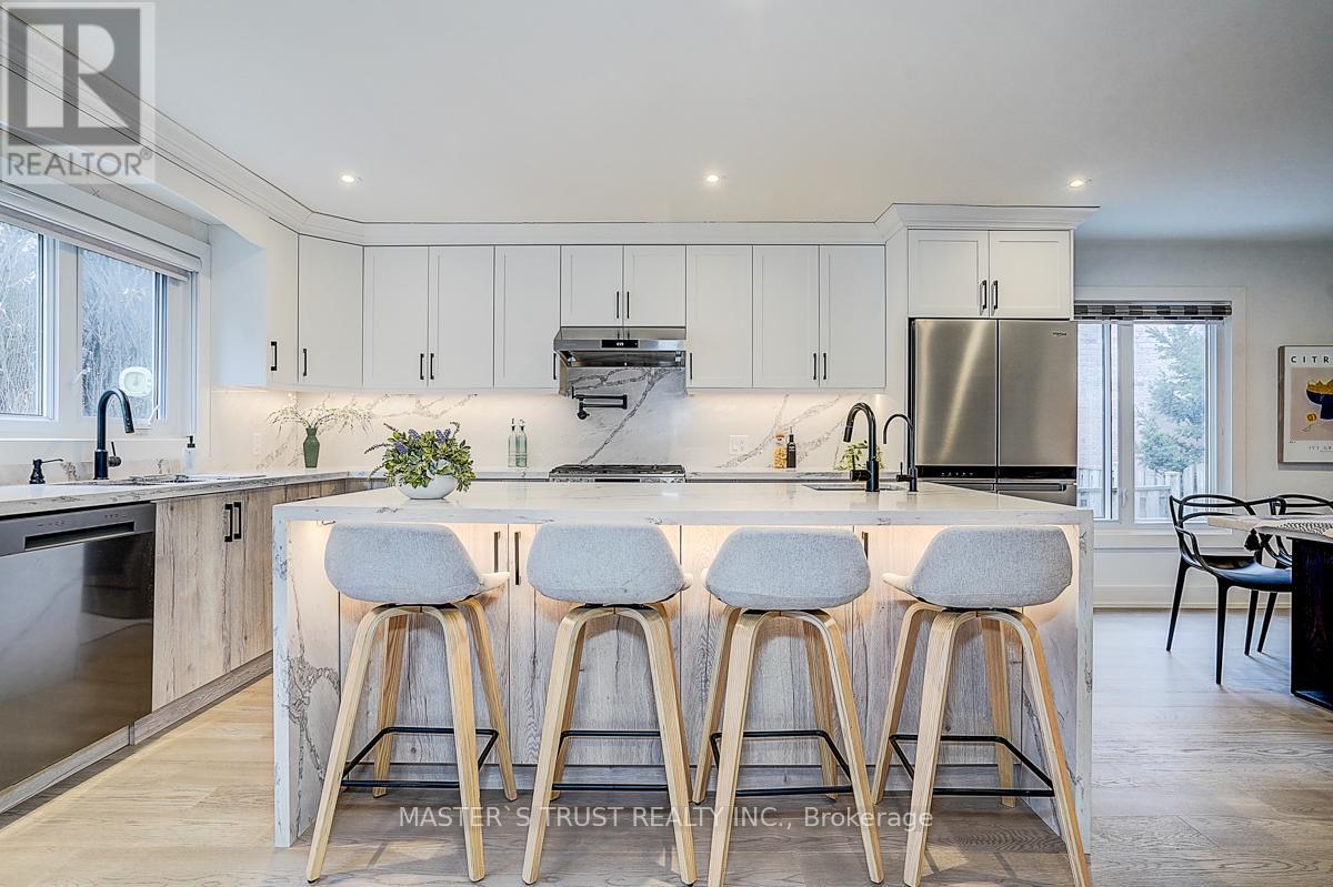 10 Melchior Crescent, Markham, Ontario  L3R 8Z6 - Photo 19 - N12910796